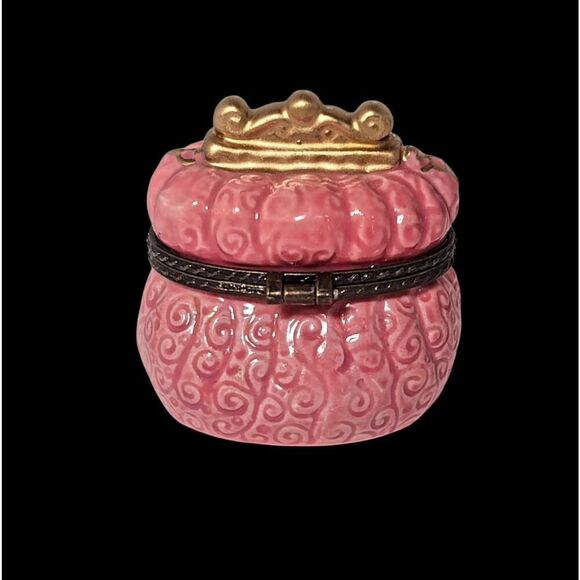 Beautiful Pink With Gold Accent Princess Trinket Box Pill Box With Crown 2.25" - Picture 3 of 7